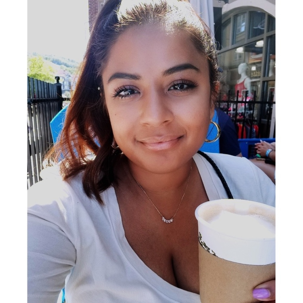 Meet your Posher, Stephanie